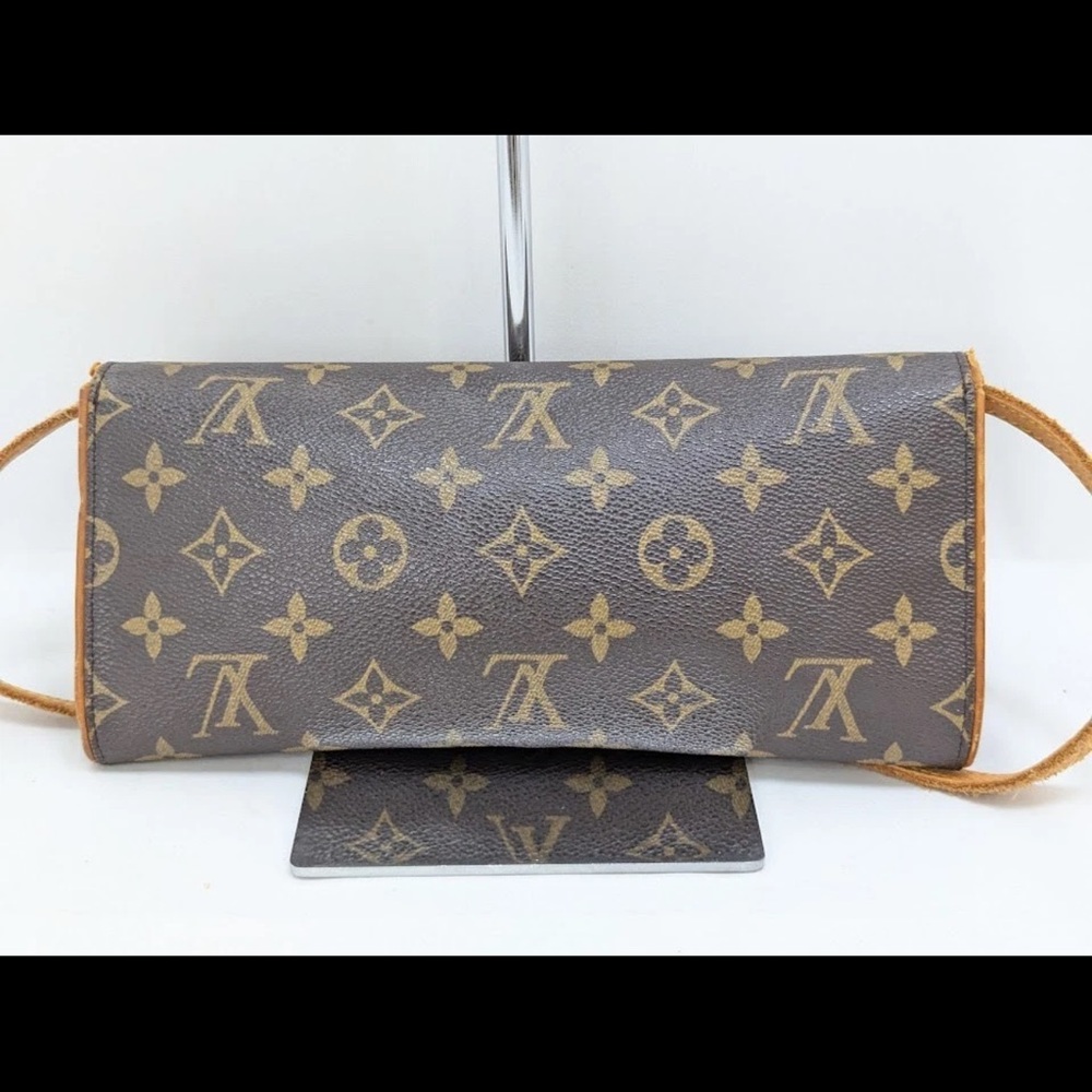 Louis Vuitton Brown Monogram Crossbody Bag with Tan Trim - Picture 3 of 13